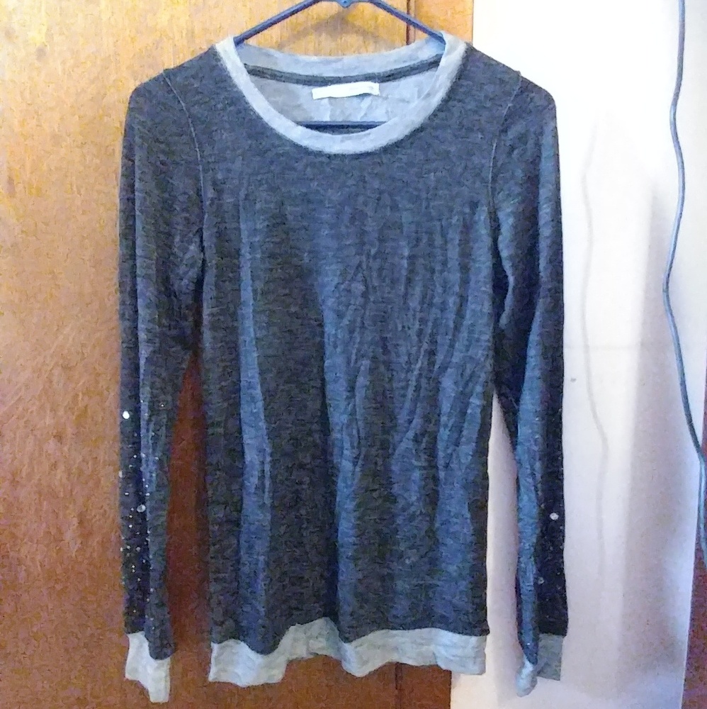 NWOT gray top w/ rhinestones